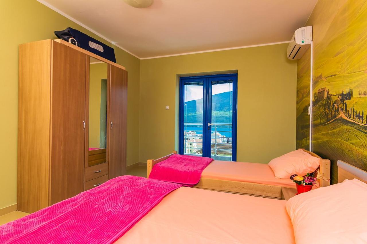 Ðenovići Villa Sea-N-Sun, 7 Bedrooms & Pool, Nearby Portonovi Marina. מראה חיצוני תמונה